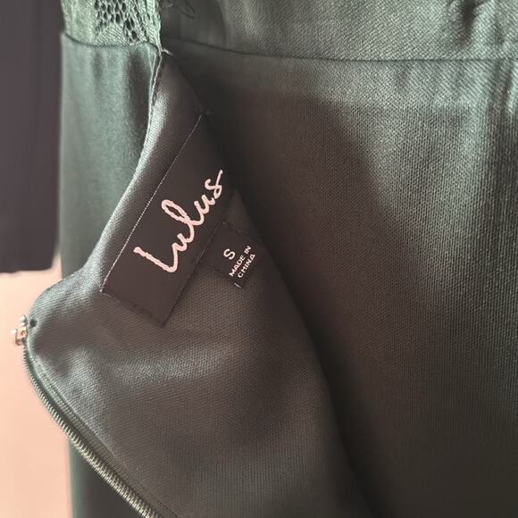 LULUS LOVE LANGUAGE FOREST GREEN LACE 3/4 SLEEVE BODYCON BACKLESS DRESS - Picture 5 of 6